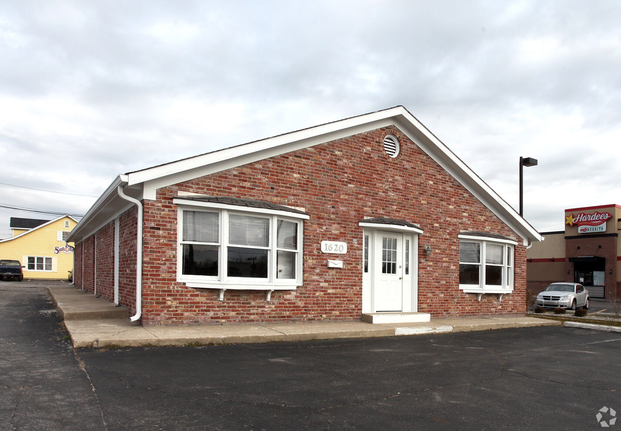 1620 E Main St, Plainfield, IN for sale Primary Photo- Image 1 of 1