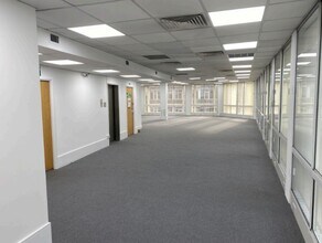 69 Southwark Bridge Rd, London for lease Interior Photo- Image 2 of 2