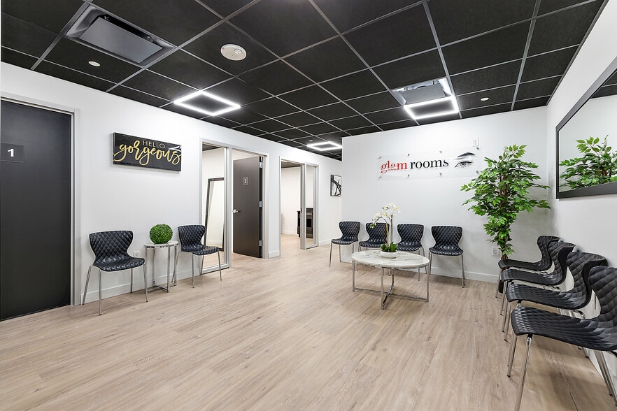 801-803 W Big Beaver Rd, Troy, MI for lease - Interior Photo - Image 3 of 56