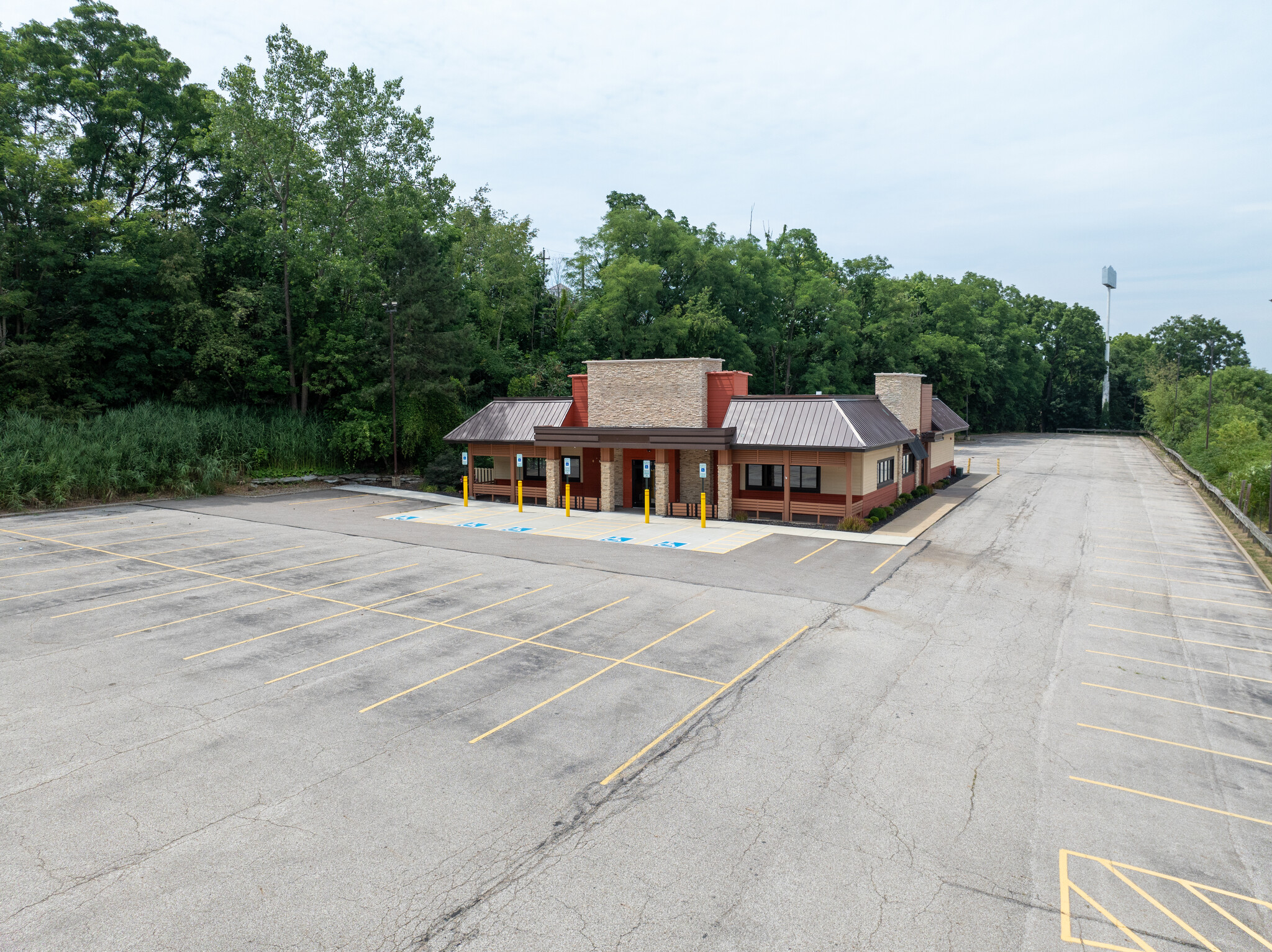 110 Montrose West Ave, Akron, OH for lease Building Photo- Image 1 of 7