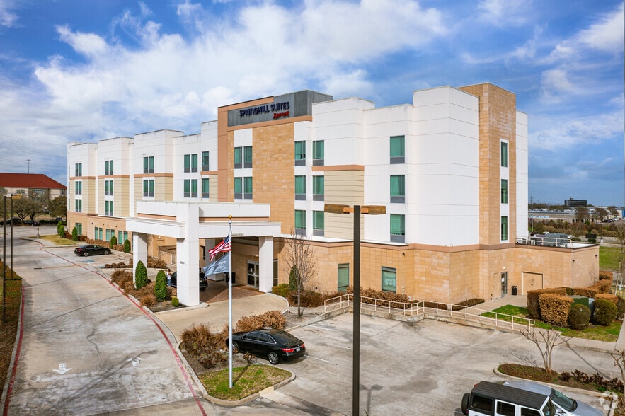 5851 Rogerdale Rd, Houston, TX for sale - Primary Photo - Image 1 of 1