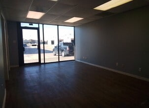 2100 S Great Southwest Pky, Grand Prairie, TX for lease Building Photo- Image 2 of 11