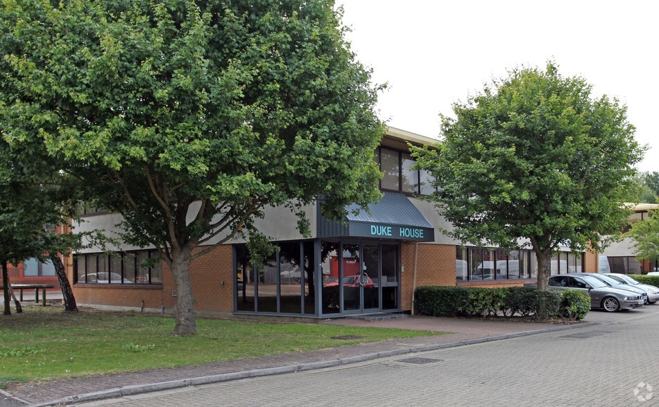 Downmill Rd, Bracknell for sale - Primary Photo - Image 1 of 1