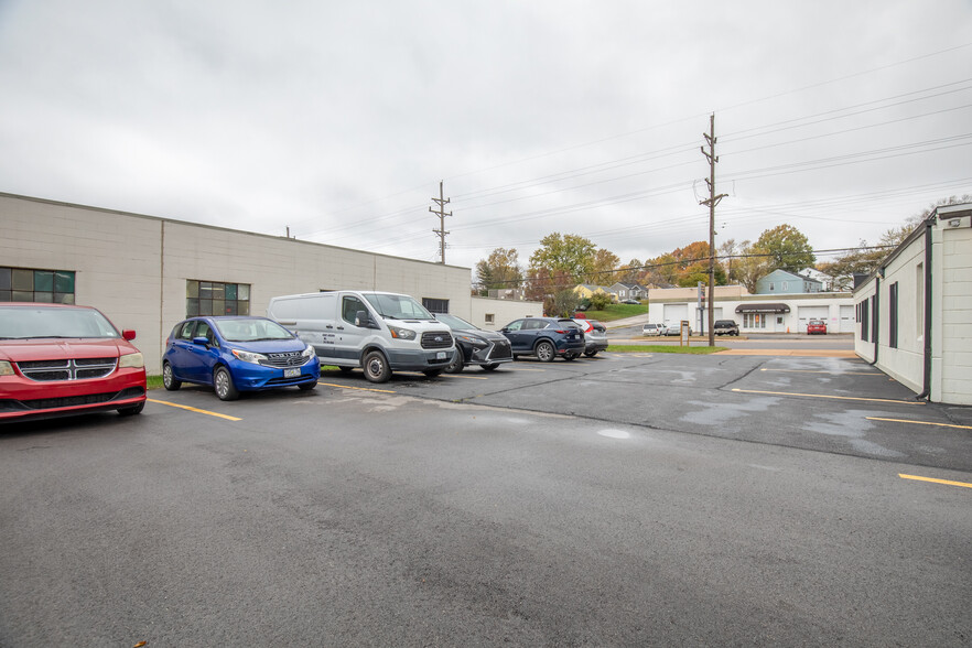 2012 Woodson Rd, Overland, MO for sale - Building Photo - Image 3 of 10