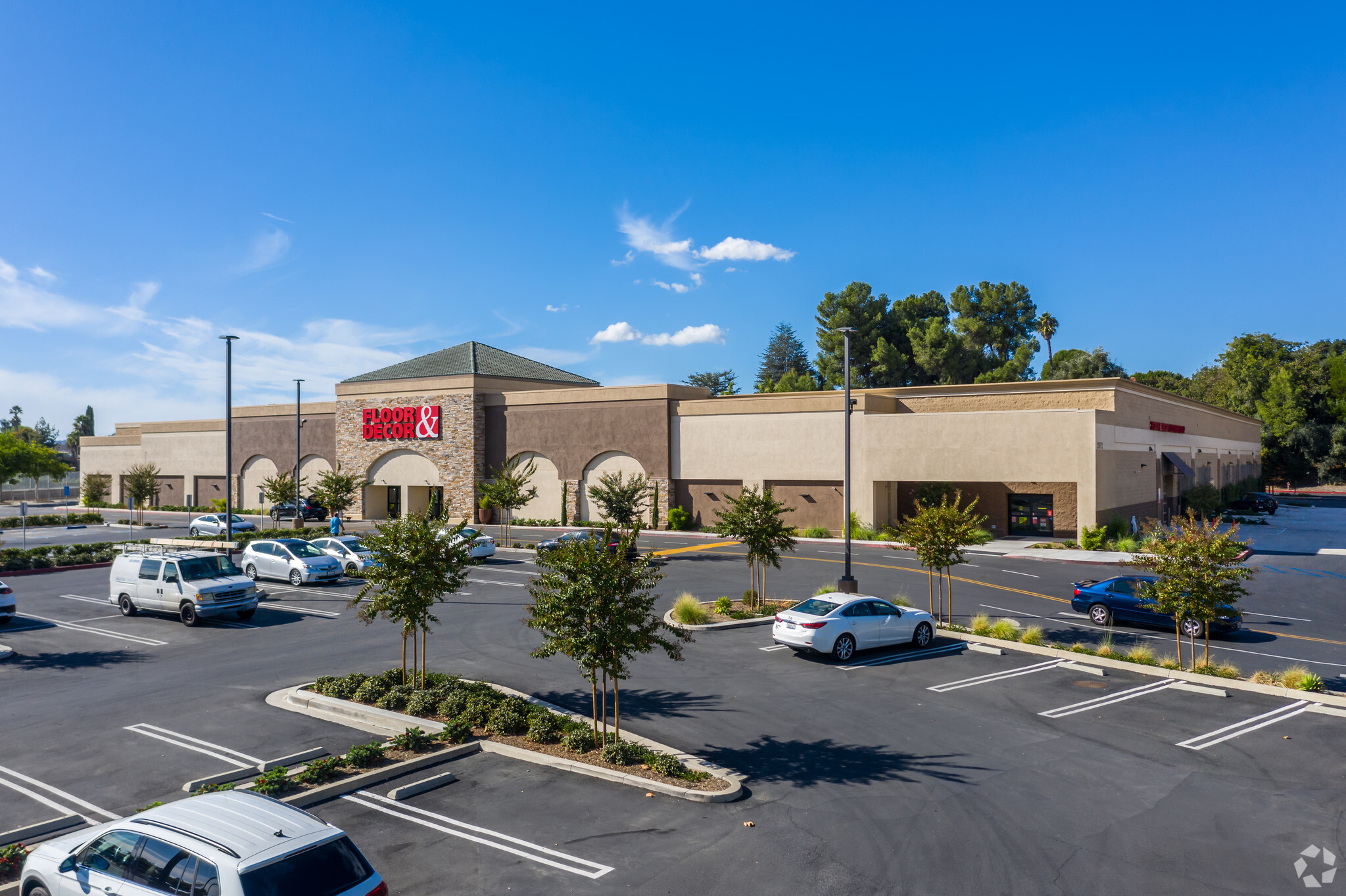 25872 Muirlands Blvd, Mission Viejo, CA for lease Primary Photo- Image 1 of 4