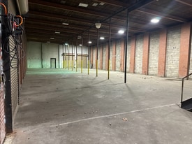For Lease | +/- 5,376 SF of Warehouse Space - Warehouse