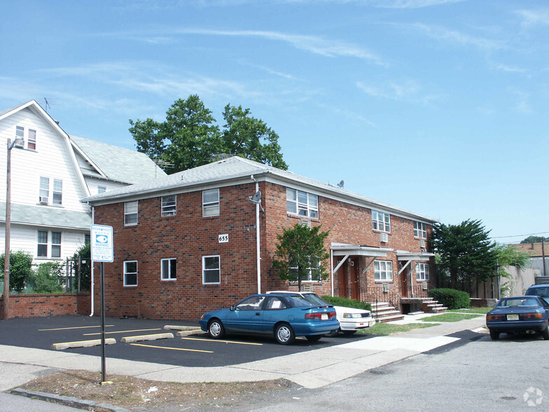 655 21st Ave, Paterson, NJ for sale - Primary Photo - Image 1 of 1