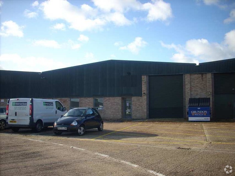 13 Lovelace Rd, Bracknell, Rg12 8yt - Bilton Industrial Estate 