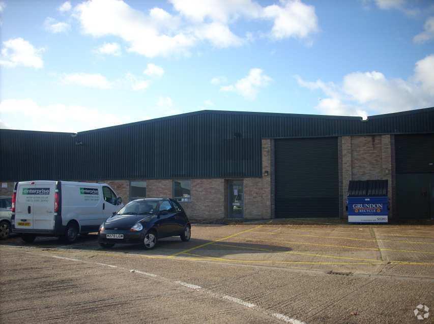 13 Lovelace Rd, Bracknell, RG12 8YT - Bilton Industrial Estate | LoopNet