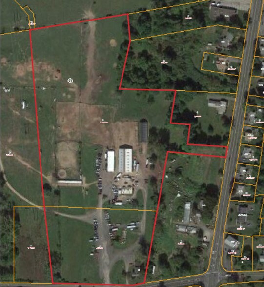 32 Shoemaker Ln, Agawam, MA 01001