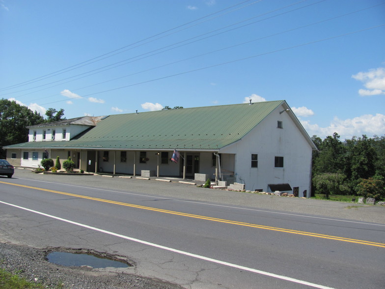 1075 ROUTE 100, Bechtelsville, PA for sale - Building Photo - Image 1 of 1