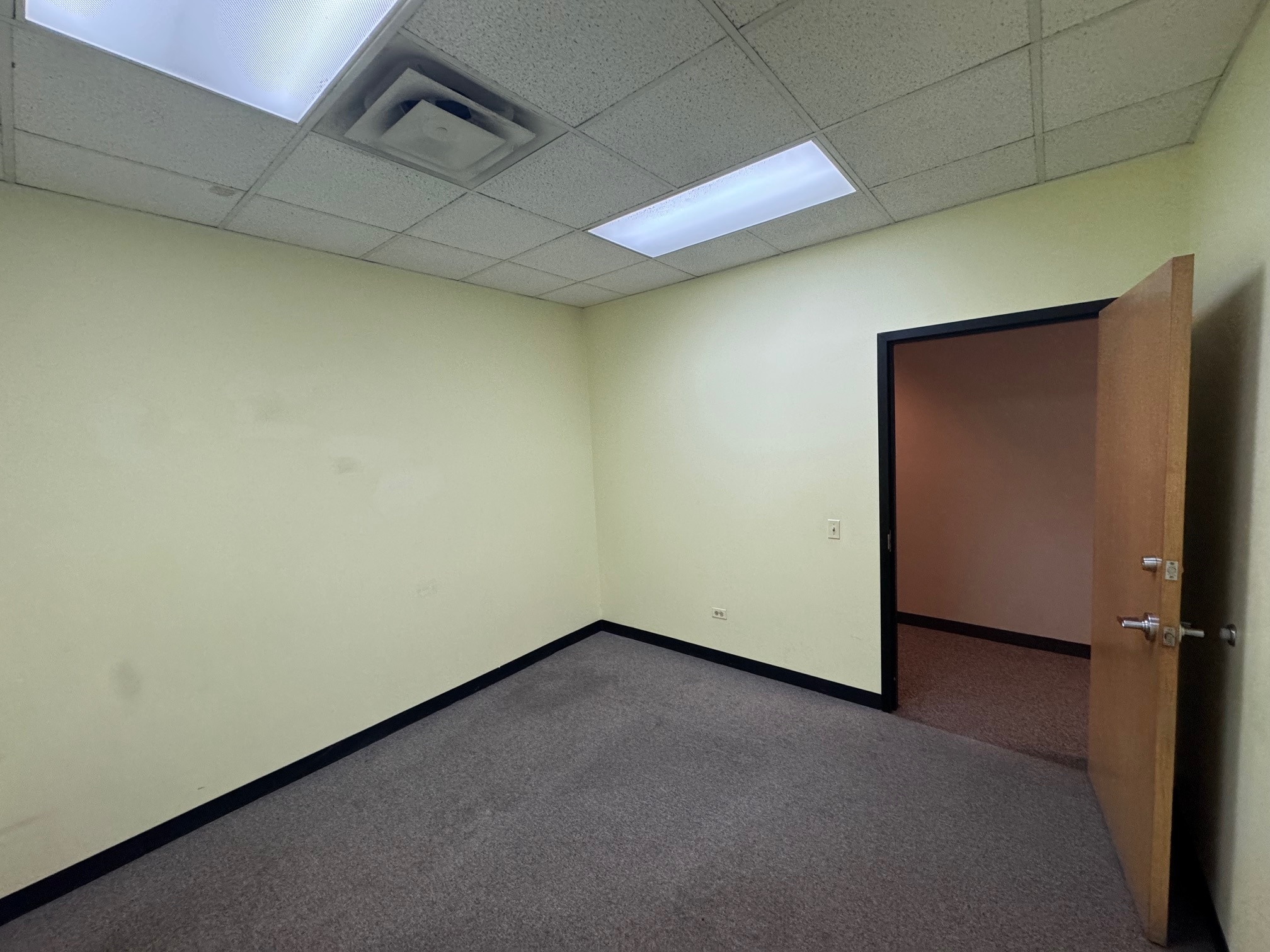 10-14 W Burlington Ave, La Grange, IL for lease Building Photo- Image 1 of 9