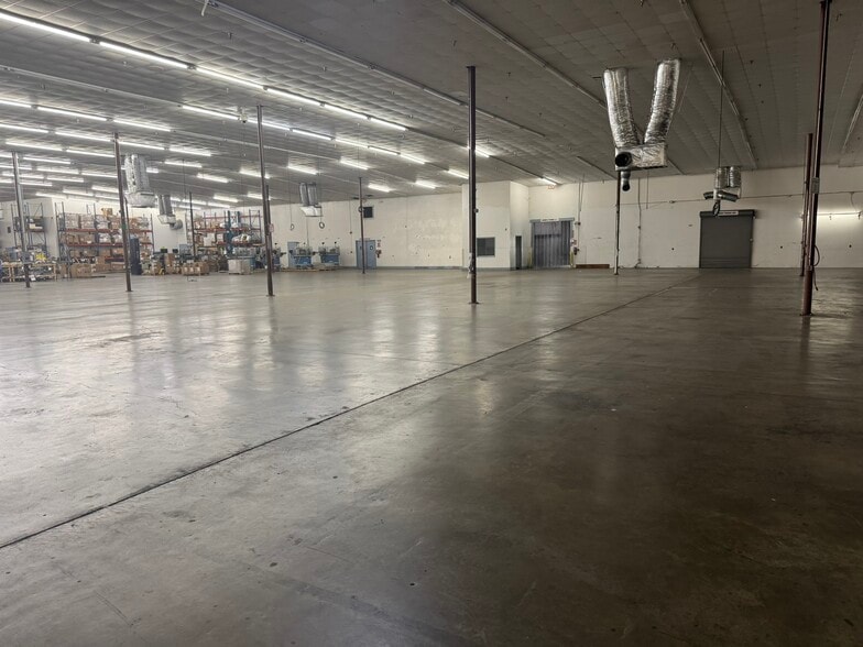 889 Seahawk Cir, Virginia Beach, VA for lease - Interior Photo - Image 3 of 12