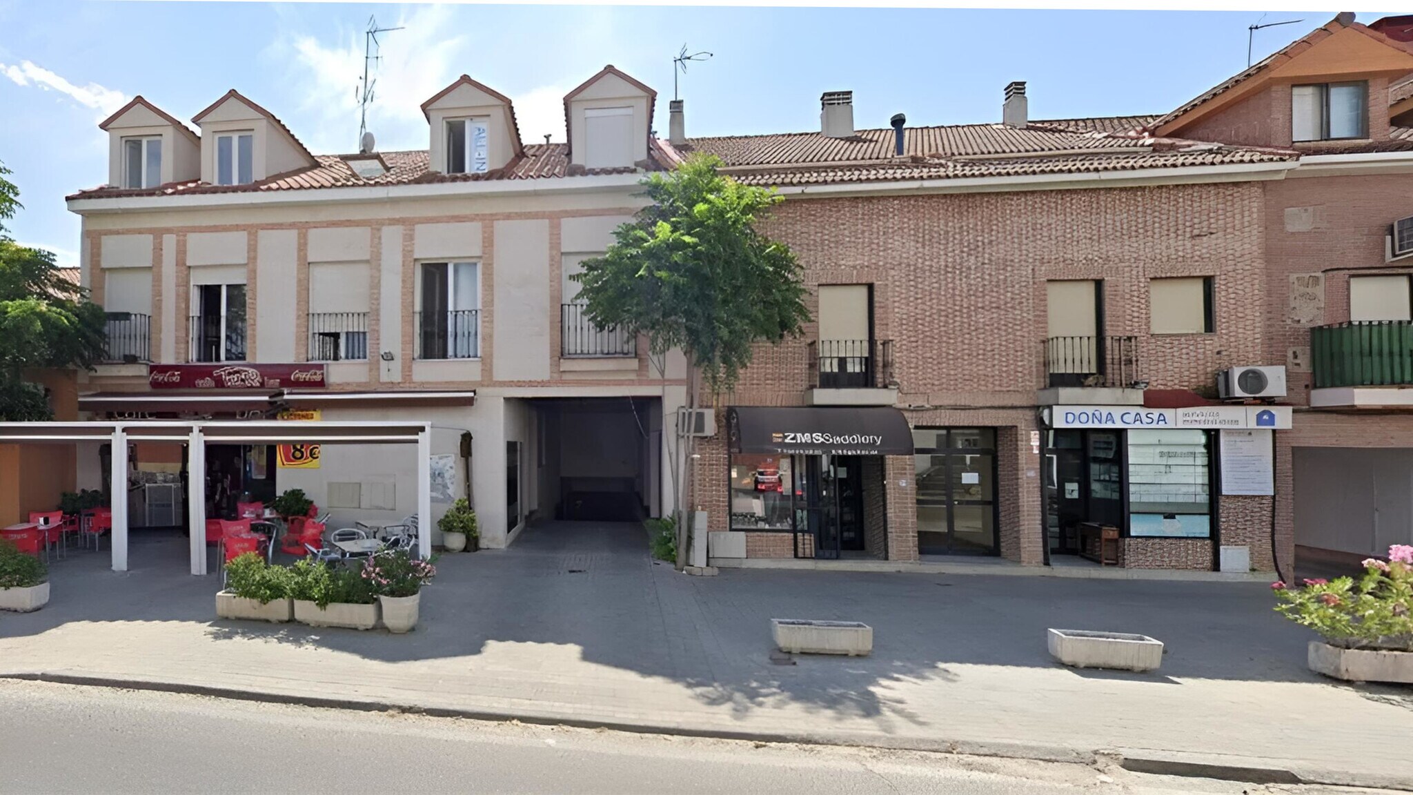 Multifamily in Fuente el Saz de Jarama, Madrid for sale Building Photo- Image 1 of 2