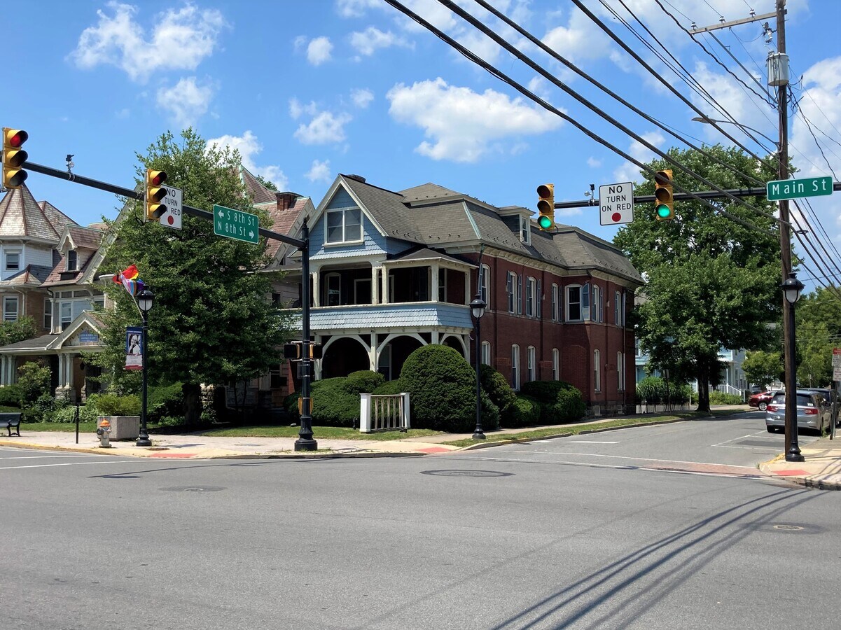 800 Main St, Stroudsburg, PA 18360