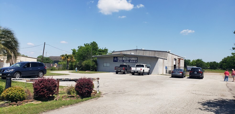 6301 W Broadway St, Pearland, TX for sale - Building Photo - Image 1 of 1