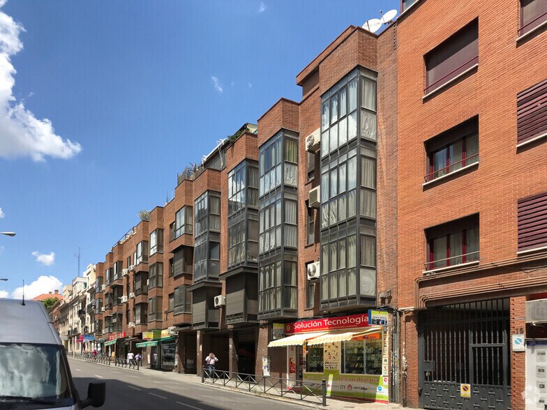 Retail in Madrid, Madrid for lease - Primary Photo - Image 1 of 2