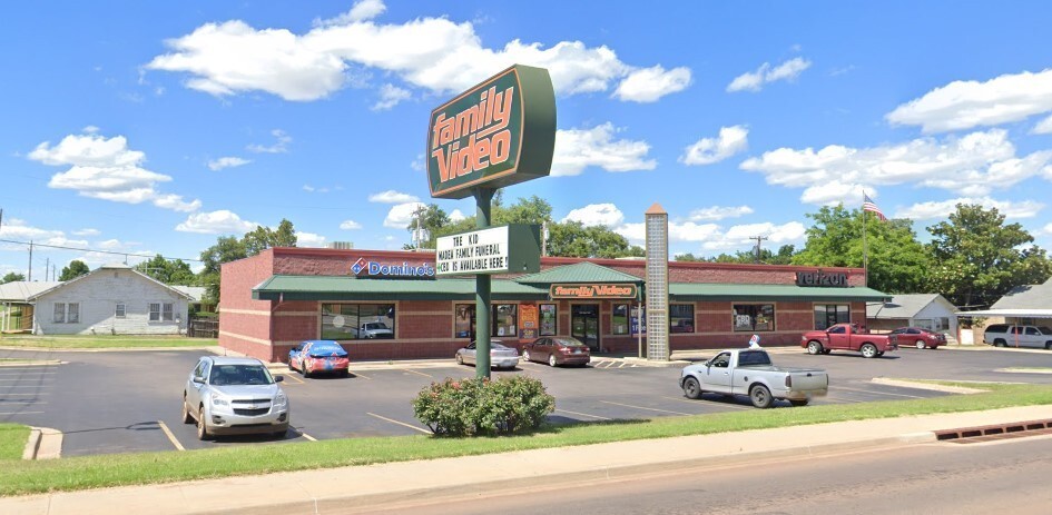 1023 W 3rd St, Elk City, OK for lease - Building Photo - Image 1 of 6