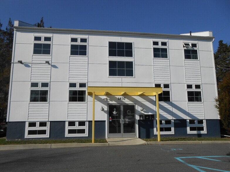 1637 New Rd, Northfield, NJ 08225