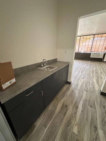430 Coney Island Dr, Sparks, NV for lease - Building Photo - Image 3 of 6