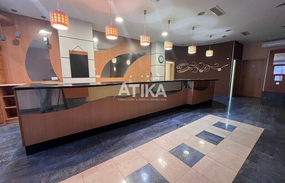 Retail in Ontinyent for lease - Building Photo - Image 2 of 20