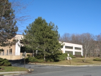 704 Executive Blvd, Valley Cottage, NY for lease - Primary Photo - Image 1 of 1