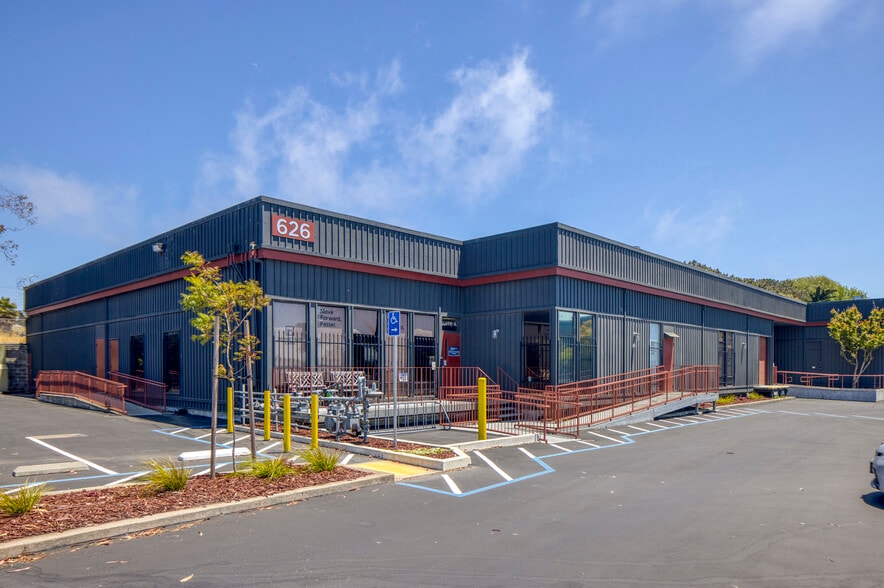 626 Bancroft Way, Berkeley, CA for lease - Building Photo - Image 2 of 9
