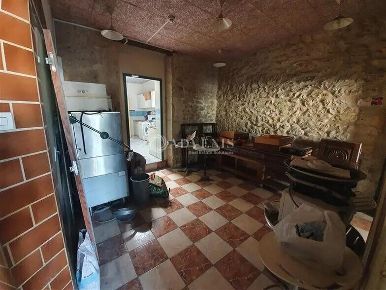 Retail in Périgueux for lease - Interior Photo - Image 2 of 5