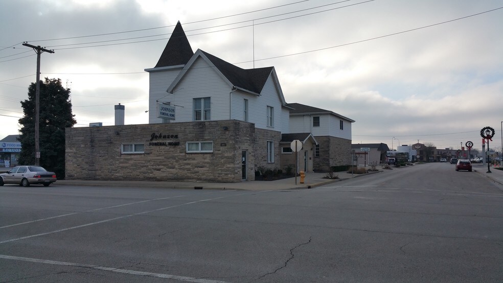 201 S 4th St, Effingham, IL for sale - Primary Photo - Image 1 of 1