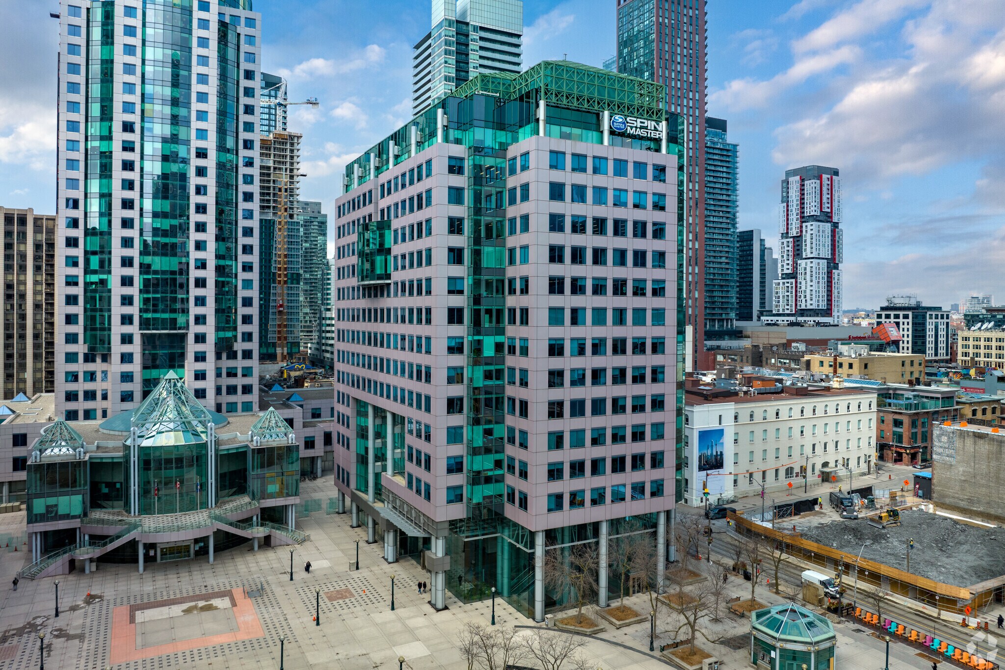 225 King St W, Toronto, ON for sale Building Photo- Image 1 of 1