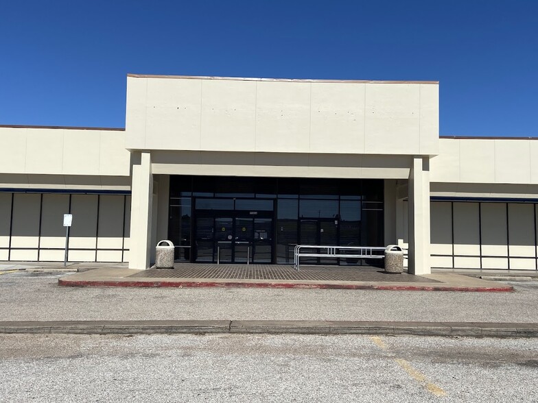 9990 Kleckley Dr, Houston, TX for lease - Building Photo - Image 2 of 18