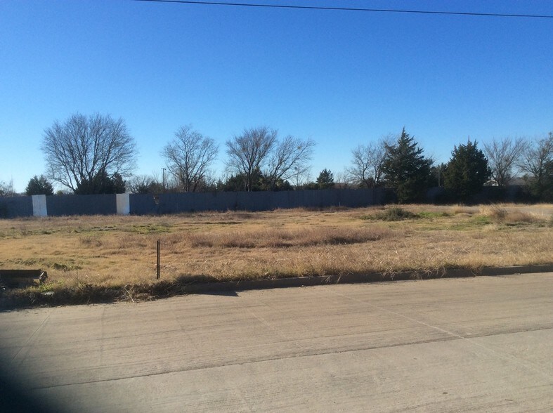 1908 Woodbine St, Cleburne, TX for sale - Primary Photo - Image 1 of 1