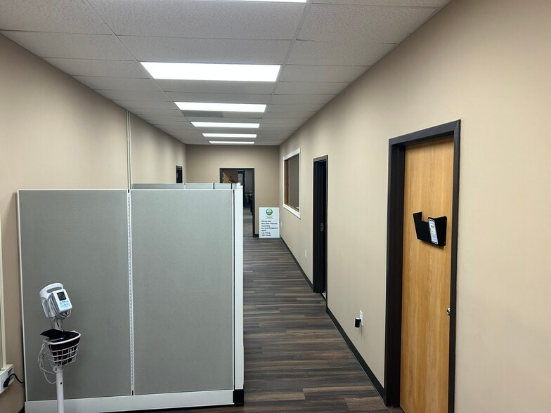 303 6th Ave, Saint Albans, WV for lease - Building Photo - Image 3 of 7