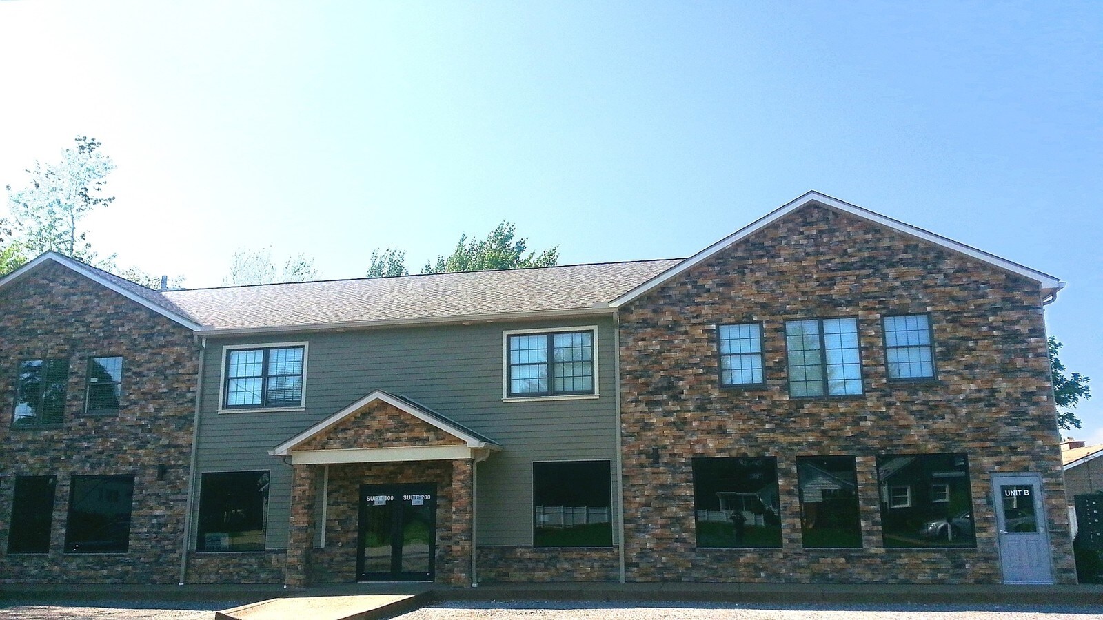 8825 Sheridan Dr, Williamsville, NY 14221