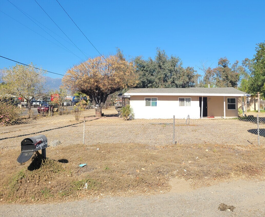 15114 Washington Dr, Fontana, CA for sale Primary Photo- Image 1 of 5