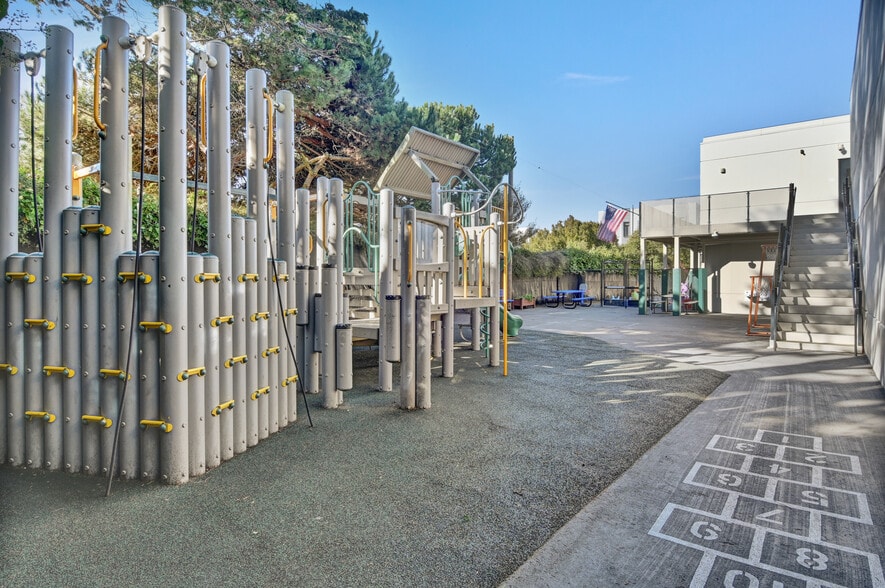 645 14th Ave, San Francisco, CA for lease - Building Photo - Image 3 of 5