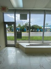 16978-16990 NE 19th Ave, North Miami Beach, FL for lease Interior Photo- Image 2 of 10