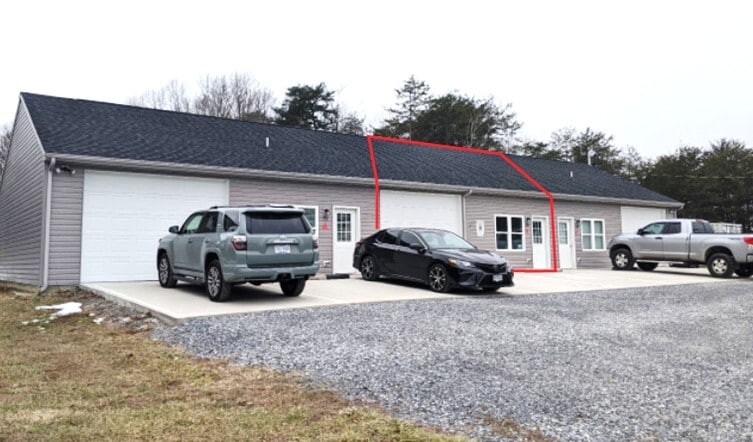 70 Nixon Ln, Evington, VA for lease Building Photo- Image 1 of 2