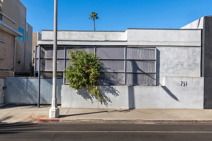 751 N Highland Ave, Los Angeles, CA for sale - Building Photo - Image 2 of 12