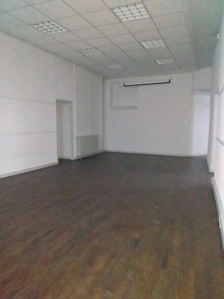 Office in Chambéry for lease - Interior Photo - Image 3 of 14