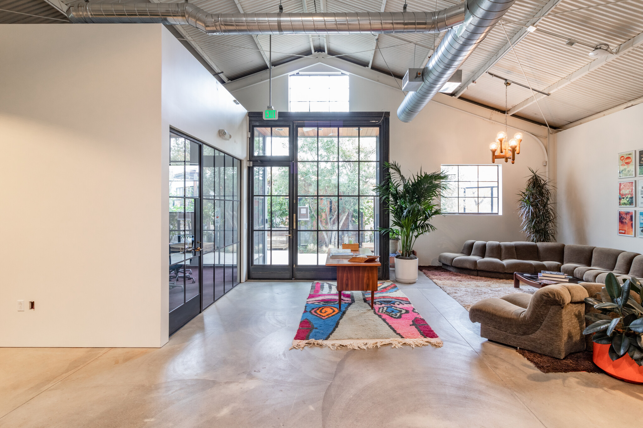 2820 Newell St, Los Angeles, CA for lease Interior Photo- Image 1 of 12