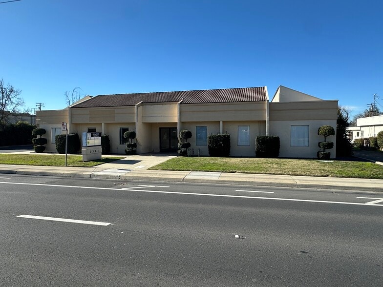 2301 Coffee Rd, Modesto, CA for lease - Building Photo - Image 2 of 7