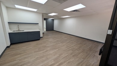 2105 S 48th St, Tempe, AZ for lease Interior Photo- Image 2 of 5