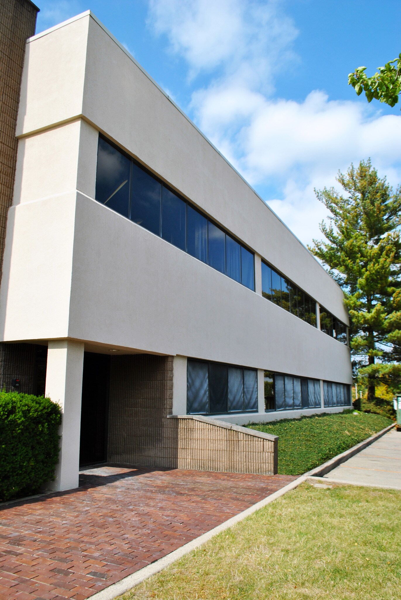7750 Montgomery Rd, Cincinnati, OH for sale Building Photo- Image 1 of 1