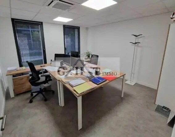 Industrial in Fontenay-sous-Bois for sale Building Photo- Image 1 of 6