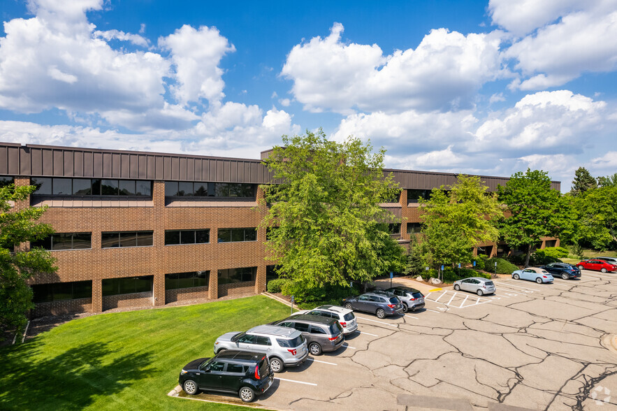 7701 York Ave S, Edina, MN for lease - Building Photo - Image 2 of 9