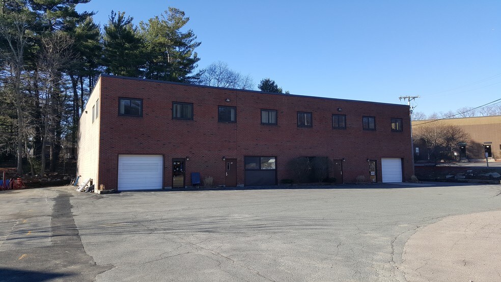 5460 Mathewson Dr, Weymouth, MA 02189