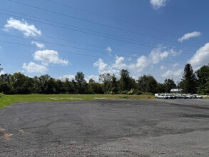 5897 Colony Dr, Bethlehem, PA for lease Interior Photo- Image 2 of 2