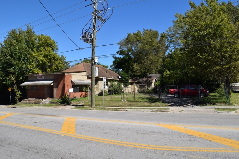 2616-2620 N Main St, Houston, TX for sale - Building Photo - Image 2 of 3