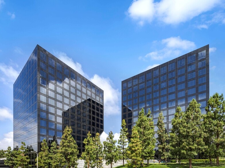 19800 MacArthur Blvd, Irvine, CA for lease - Primary Photo - Image 3 of 6